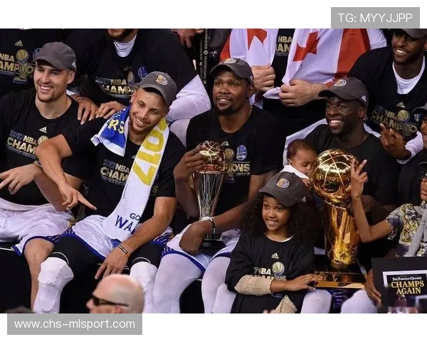 勇士队追求三连冠，誓不言败，勇士队配合